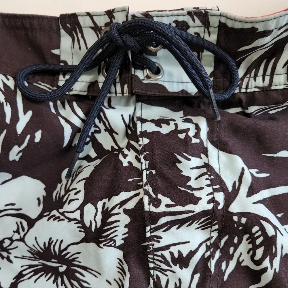 Nautica swim trunks size large
